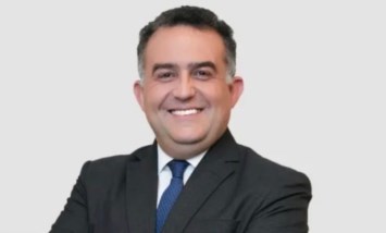 عمر صادق