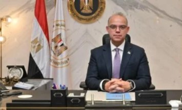 الدكتور محمد فريد وزير الاستثمار والتجارة الخارجية 
