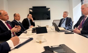 وزير الاستثمار يبحث مع قيادات بنك الاستثمار الأوروبي توسيع الشراكة 
