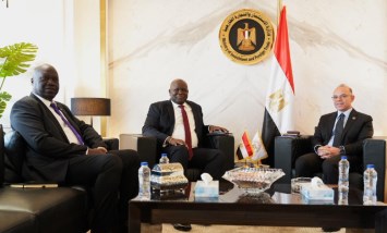 جانب من لقاء الدكتور محمد فريد وزير الاستثمار مع  نظيره بجنوب السودان