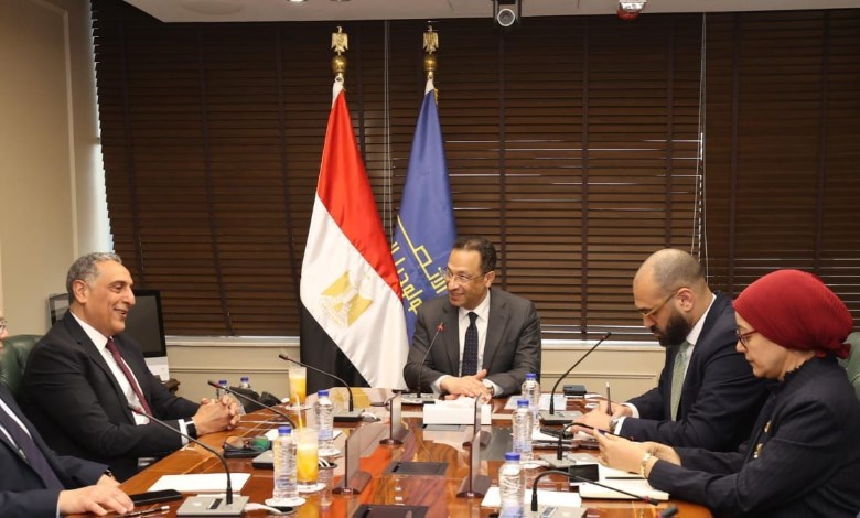  وزير الاتصالات وتكنولوجيا المعلومات