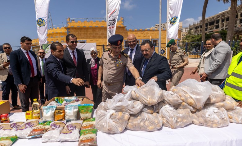 صندوق تحيا مصر يطلق دكان الفرحة بجامعة الإسكندرية لتوزيع 41 ألف قطعة ملابس و1500 كرتونة مواد غذائية