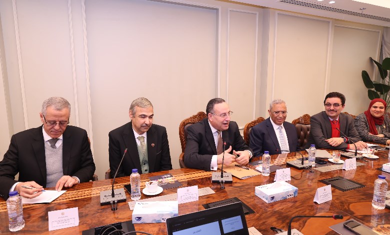 وزير الاتصالات 