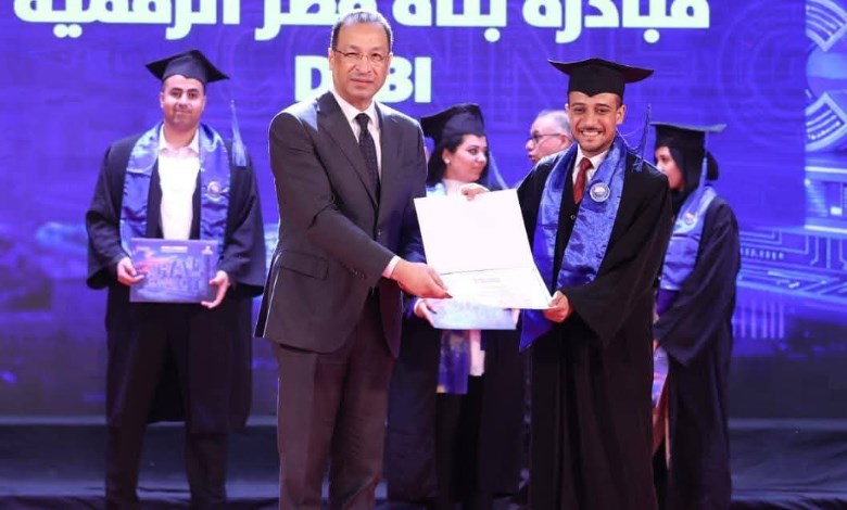 وزير الاتصالات 