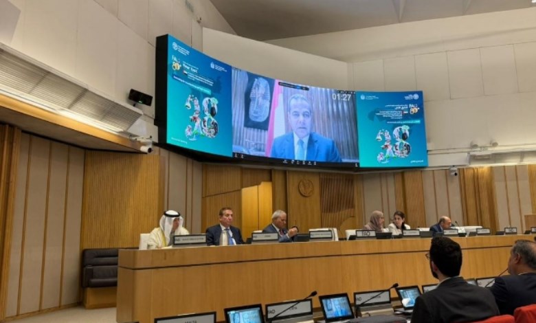 خلال المؤتمر
