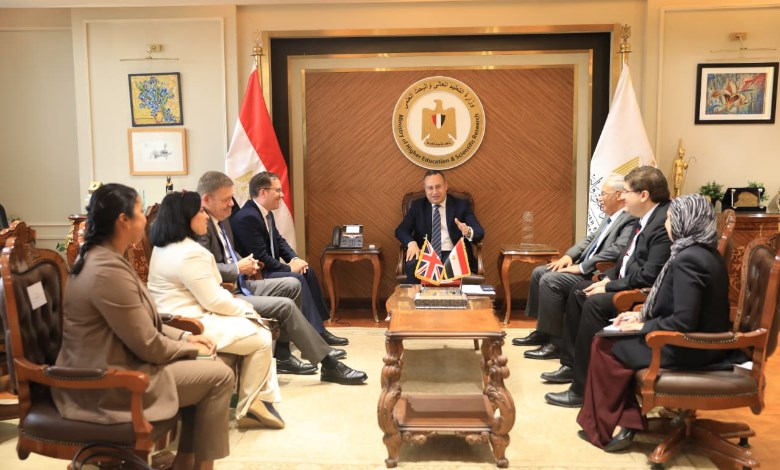 خلال اللقاء