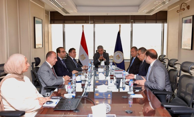 وزير السياحة والآثار