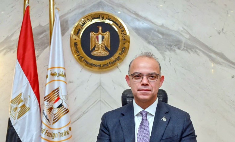 الدكتور محمد فريد وزير الاستثمار والتجارة الخارجية 
