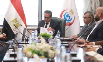  وزير الصحة والسكان