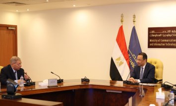  وزير الاتصالات وتكنولوجيا المعلومات