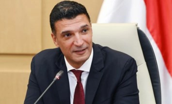 وزير الصناعة