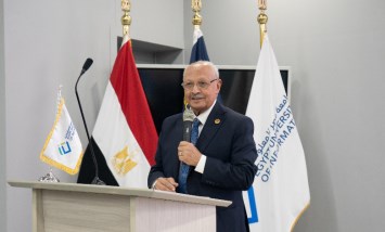 الدكتور أحمد حمد