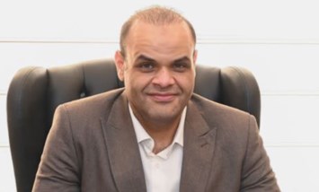 السفير حاتم رسلان السفير المتجول لدولة جامبيا ورئيس مجلس إدارة شركة يونايتد براذرز للصناعات الهندسية 