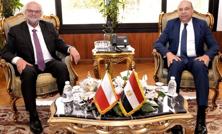  وزير الطيران المدني