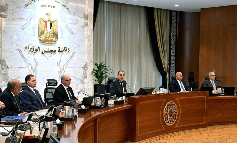 الحكومة تمدد العمل عن بُعد يوم الأحد طوال يونيو 2026