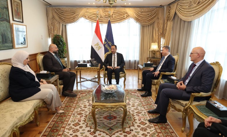 وزير الاتصالات 