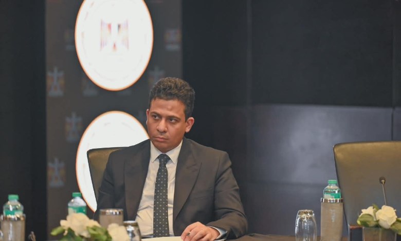 وزير الاستثمار  يصدر قرارًا بتعيين علي عزب مساعدًا للوزير للشئون التشريعية والقانونية 