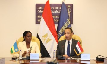 وزير الاتصالات