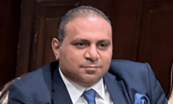  أحمد زكي