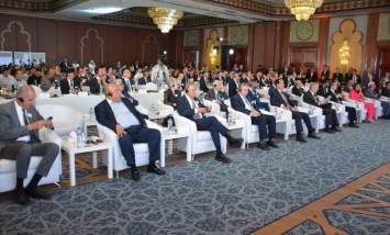 العشرى  خلال المنتدى