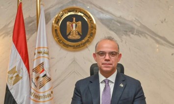الدكتور محمد فريد وزير الاستثمار والتجارة الخارجية 
