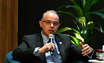 الدكتور محمد فريد وزير الاستثمار والتجارة الخارجية 