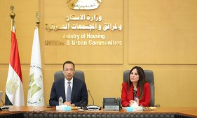 الوزيران خلال اللقاء