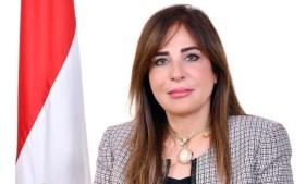 وزيرة الإسكان 