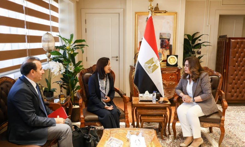  وزيرة التنمية المحلية والبيئة