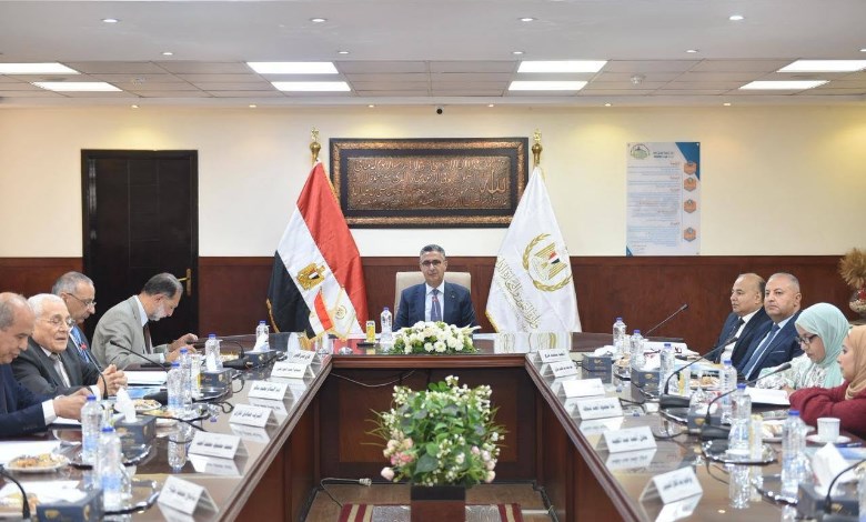  وزير التموين والتجارة الداخلية