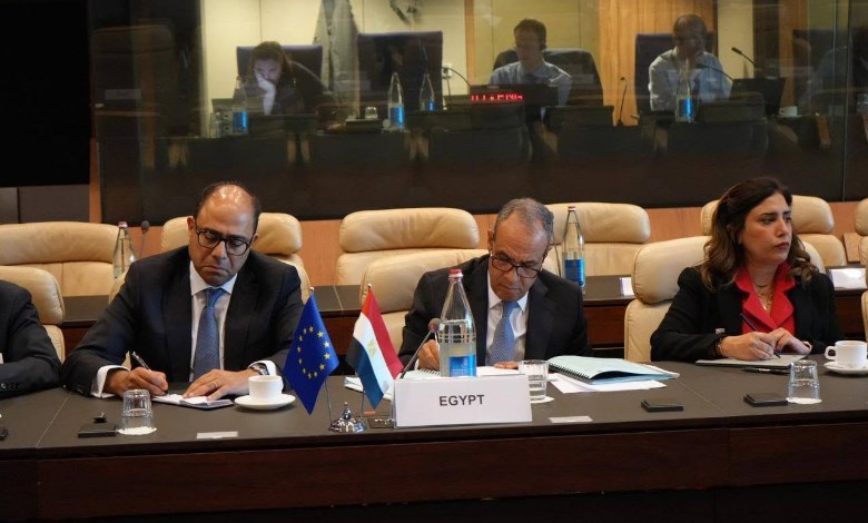  وزير الخارجية والتعاون الدولي