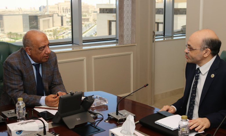 وزير الكهرباء والطاقة المتجددة