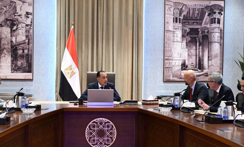  رئيس مجلس الوزراء