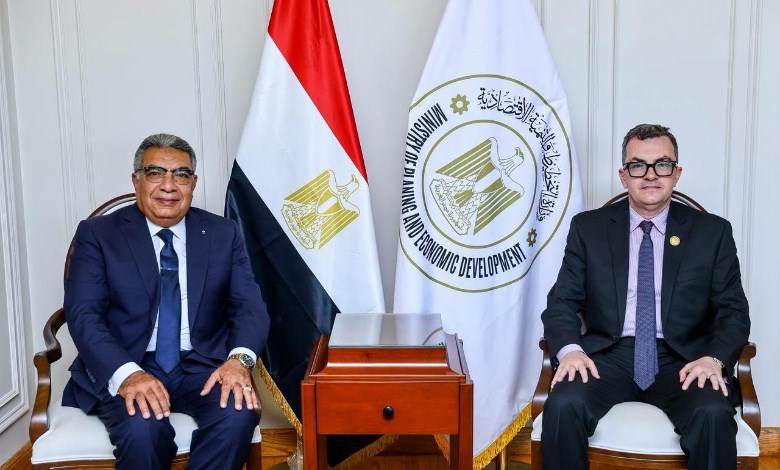 وزير التخطيط يستقبل محافظ الدقهلية 