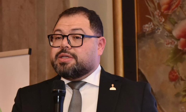د أيمن الدهشان 