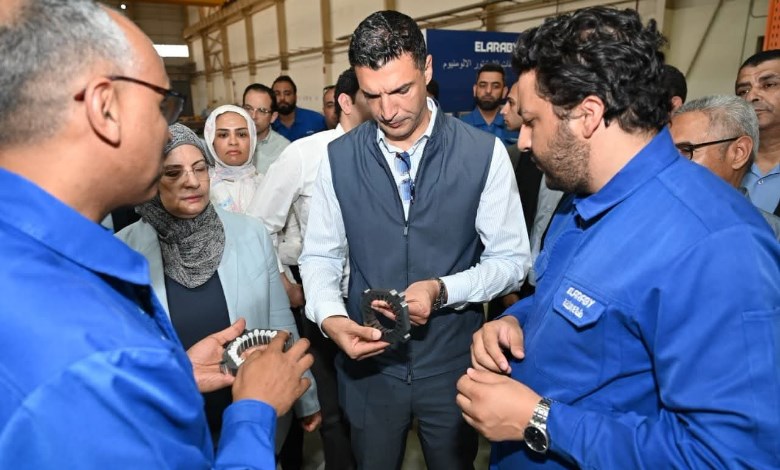 خلال زيارة وزير الصناعة