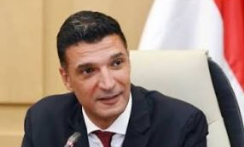 وزير الصناعة