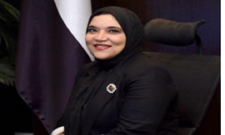 الدكتورة إيمان منصور نائب رئيس الهيئة العامة للاستثمار والمناطق الحرة