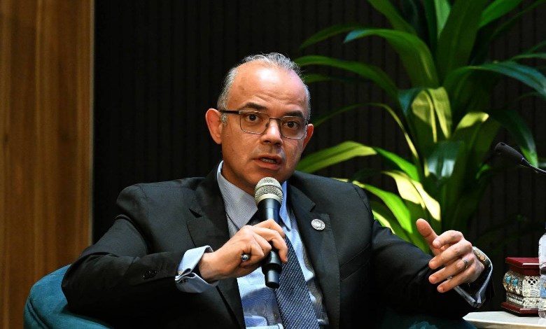الدكتور محمد فريد وزير الاستثمار والتجارة الخارجية 