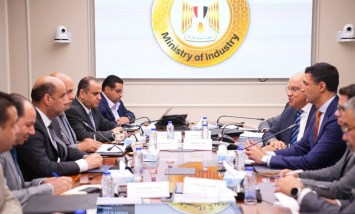 وزيرا الصناعة والعمل