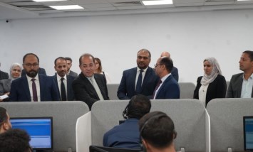  وزير المالية