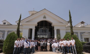 الدفعة الأولى من مدرسة ماونتن ڤيو الدولية