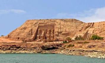 معبد أبو سمبل
