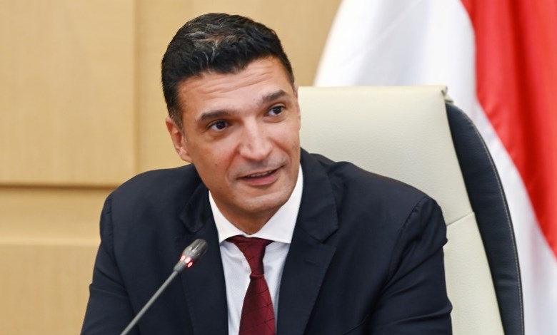 خالد هاشم وزير الصناعة 
