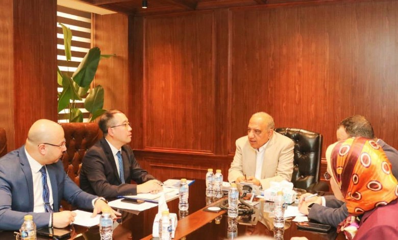 وزير الكهرباء والطاقة المتجددة