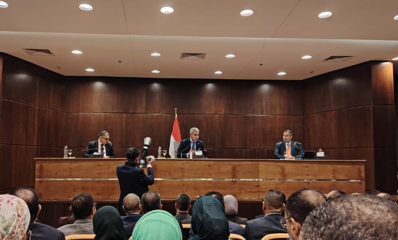 وزير السياحة والآثار